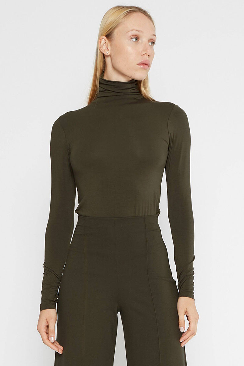 TURTLENECK TOP