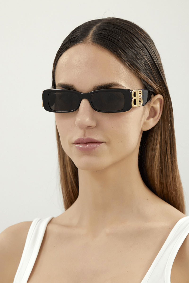 lenshop on Twitter These black sunglasses debuted on Balenciagas AW19  runway and the thickframed shape echoes the structured Made in Italy from  glossy acetate with signature BB hardware on the temples in